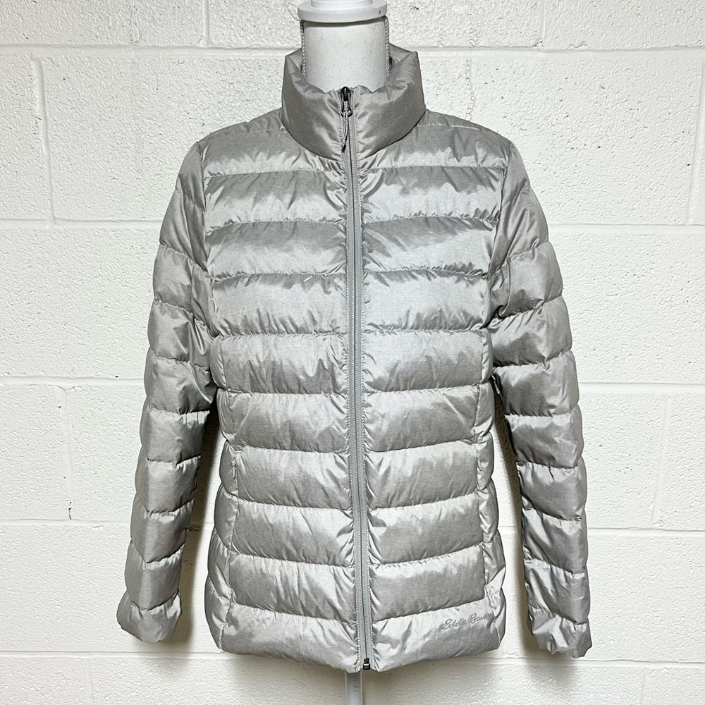 Eddie Bauer CirrusLite Down Winter  Puffer Jacket, Light Gray Size MP
